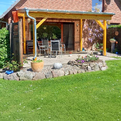 Terrassenüberdachung aus Holz in Lübeck